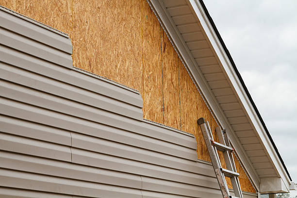 24/7 Emergency Siding Repair experts in Clarksville, VA